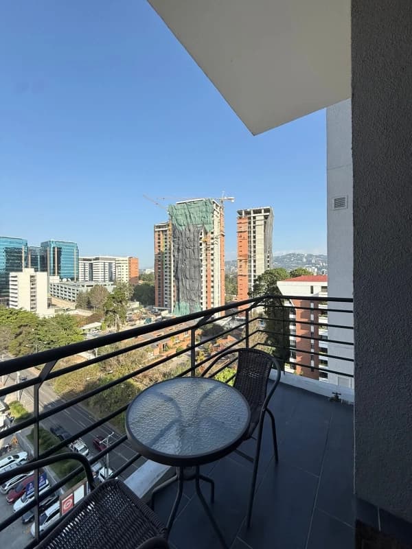 Vendo apartamento en zona 14