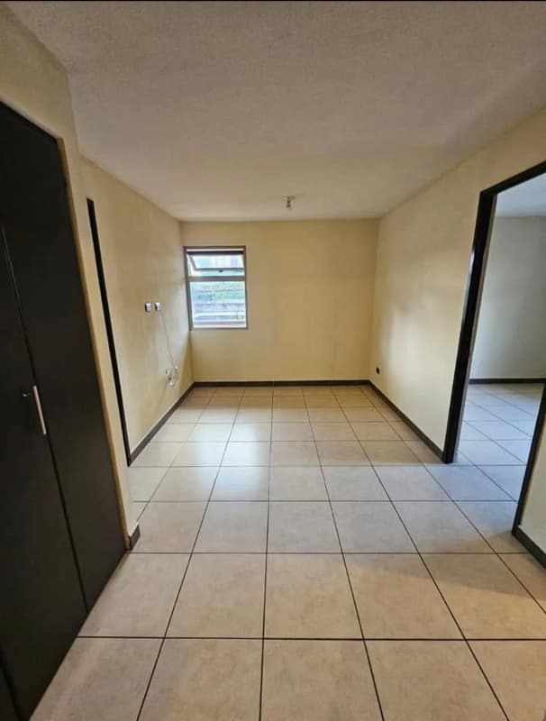 Rento apartamento amplio en Jardines de Las  Charcas 1