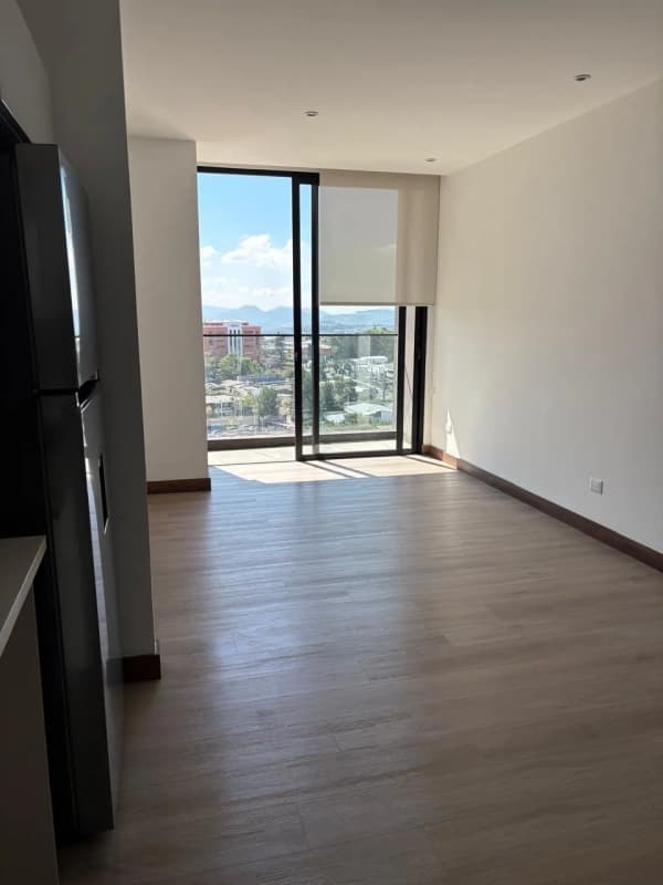 Apartamento en Alquiler | Edificio Artis | Zona 13 | Nivel alto · 2 parqueos individuales