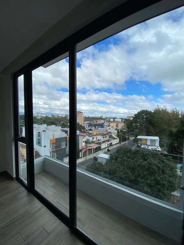 Apartamento en renta zona 15
