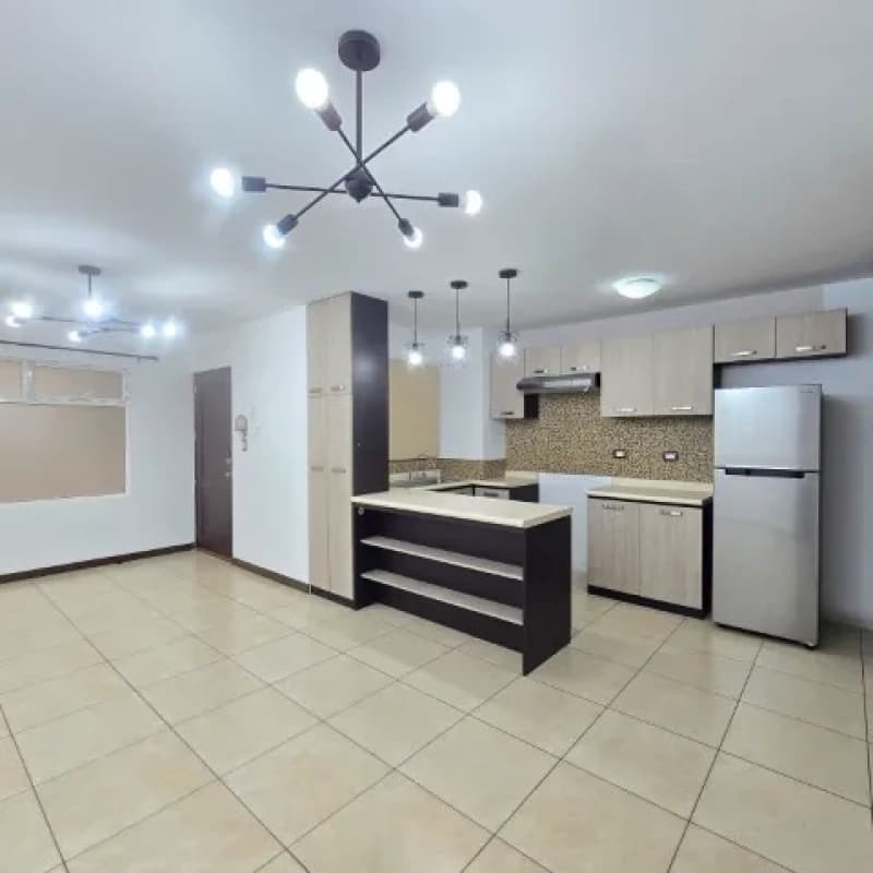 Apartamento en Renta Zona 11 Santa Maria de Las Charcas