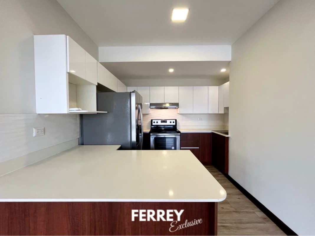 Apartamento en renta en zona 15 vh2 Taormina