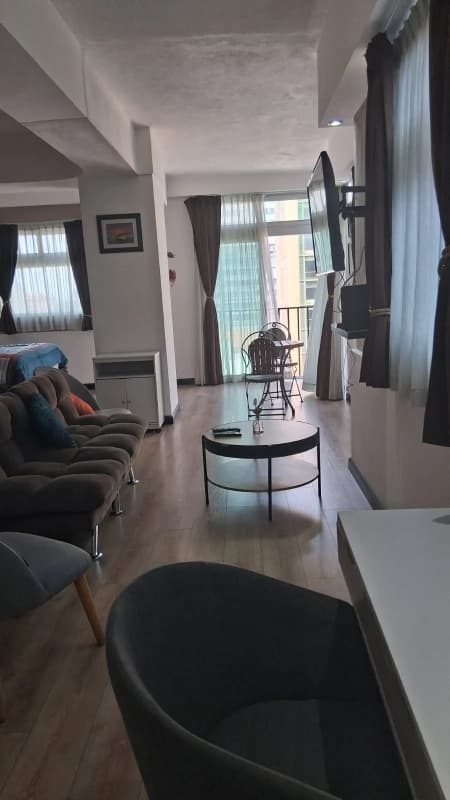 CENTRO VIVO, Zona 1.    Apartamento amplio  $135,000