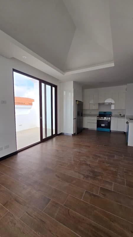 APARTAMENTO LIRIOS IV DE CAYALÁ ZONA 16