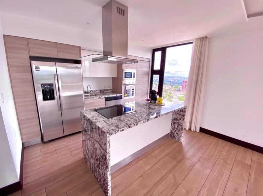 Bello Apartamento en Alquiler BADEN zona 15