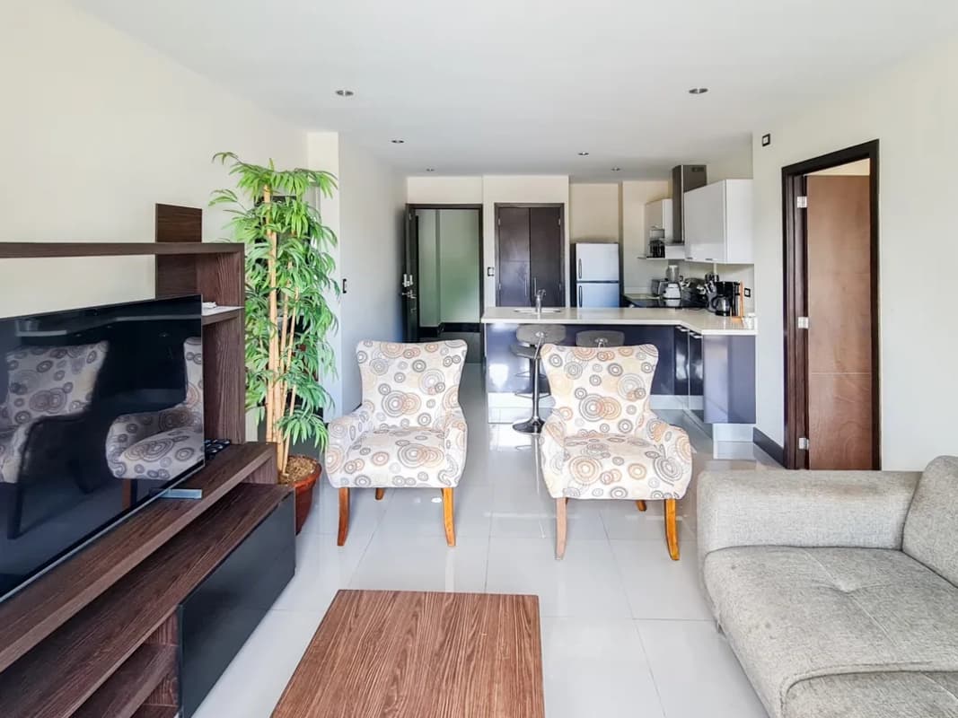 Apartamento amueblado de 2 dormitorios en Renta, Zona 15