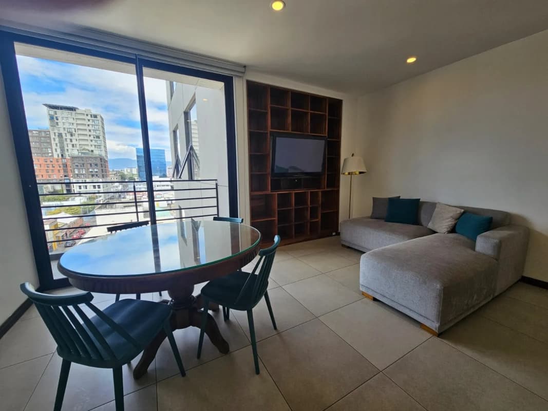 Apartamento SemiAmueblado en Alquiler, Zona 10