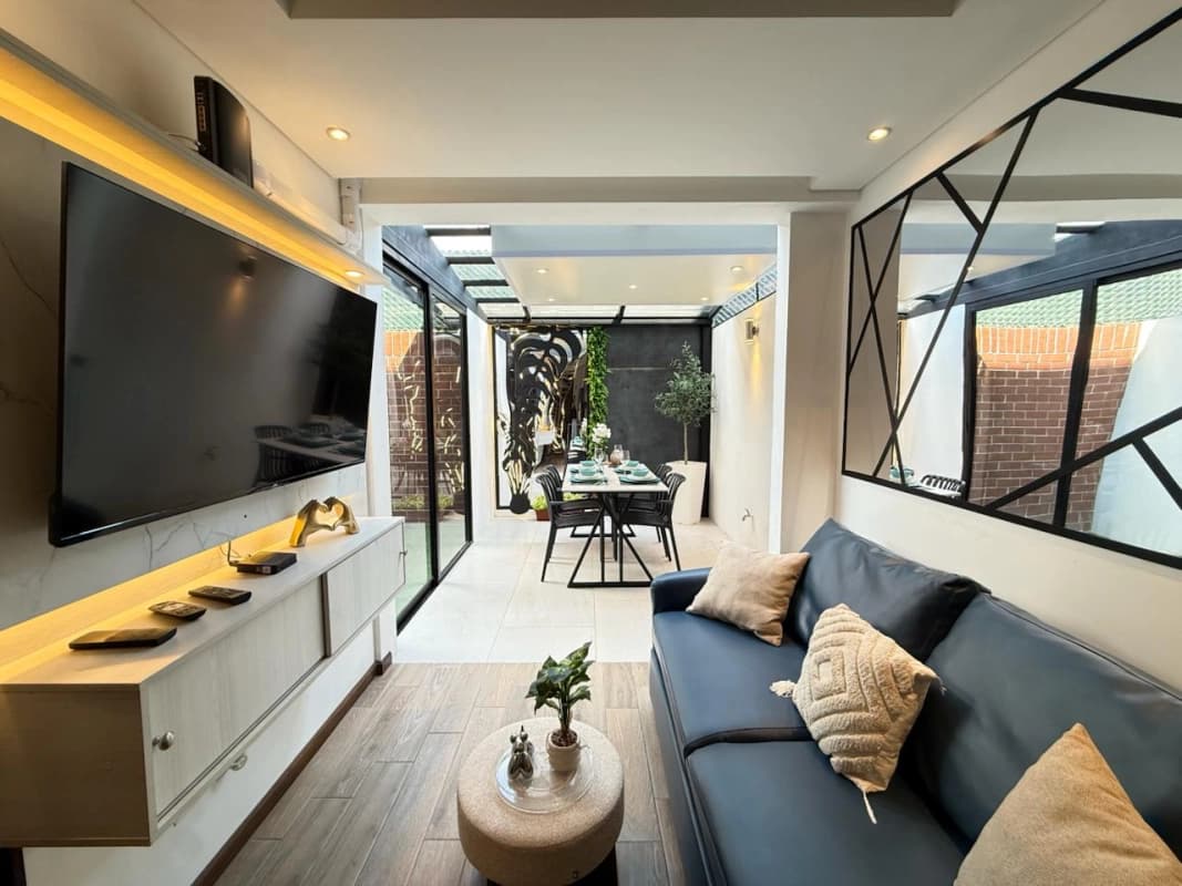 HERMOSOS APARTAMENTO CON JARDIN PRIVADO. ZONA 13