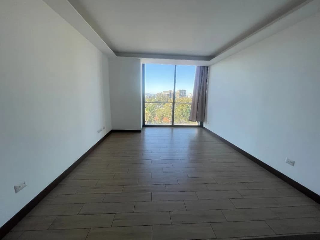 Apartamento en Venta en zona 15