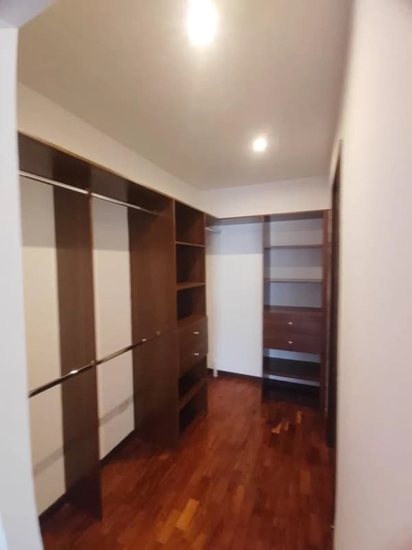 Amplio apartamento en Renta en zona 14