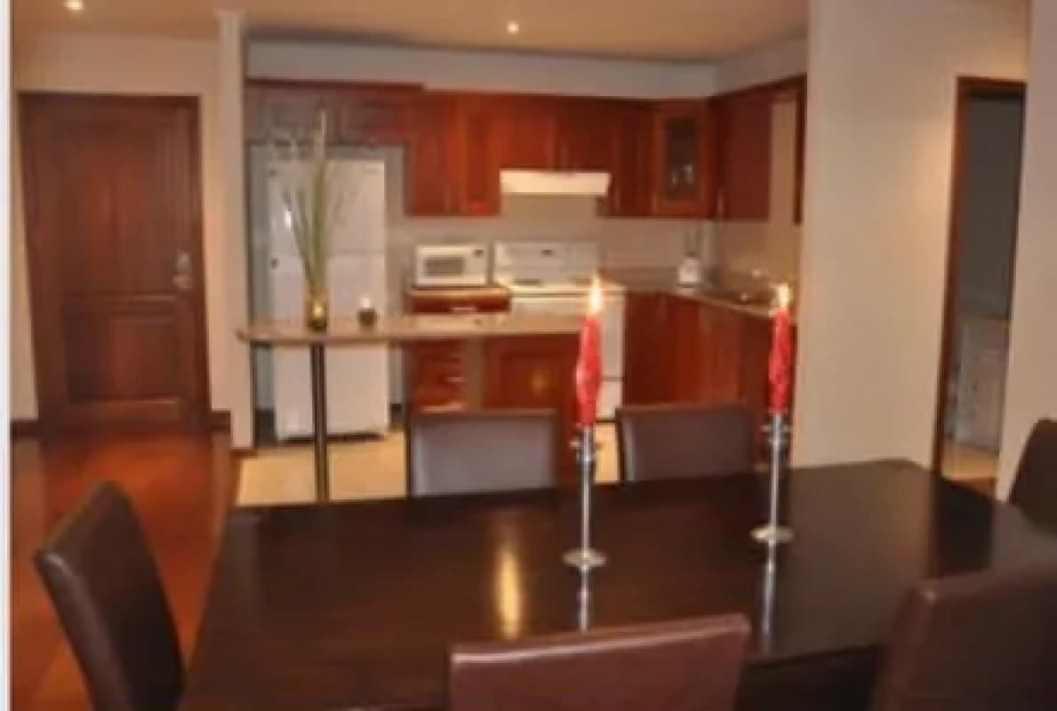 Apartamento con excelente ubicación en alquiler, Torre Del Valle 2, Zona 10