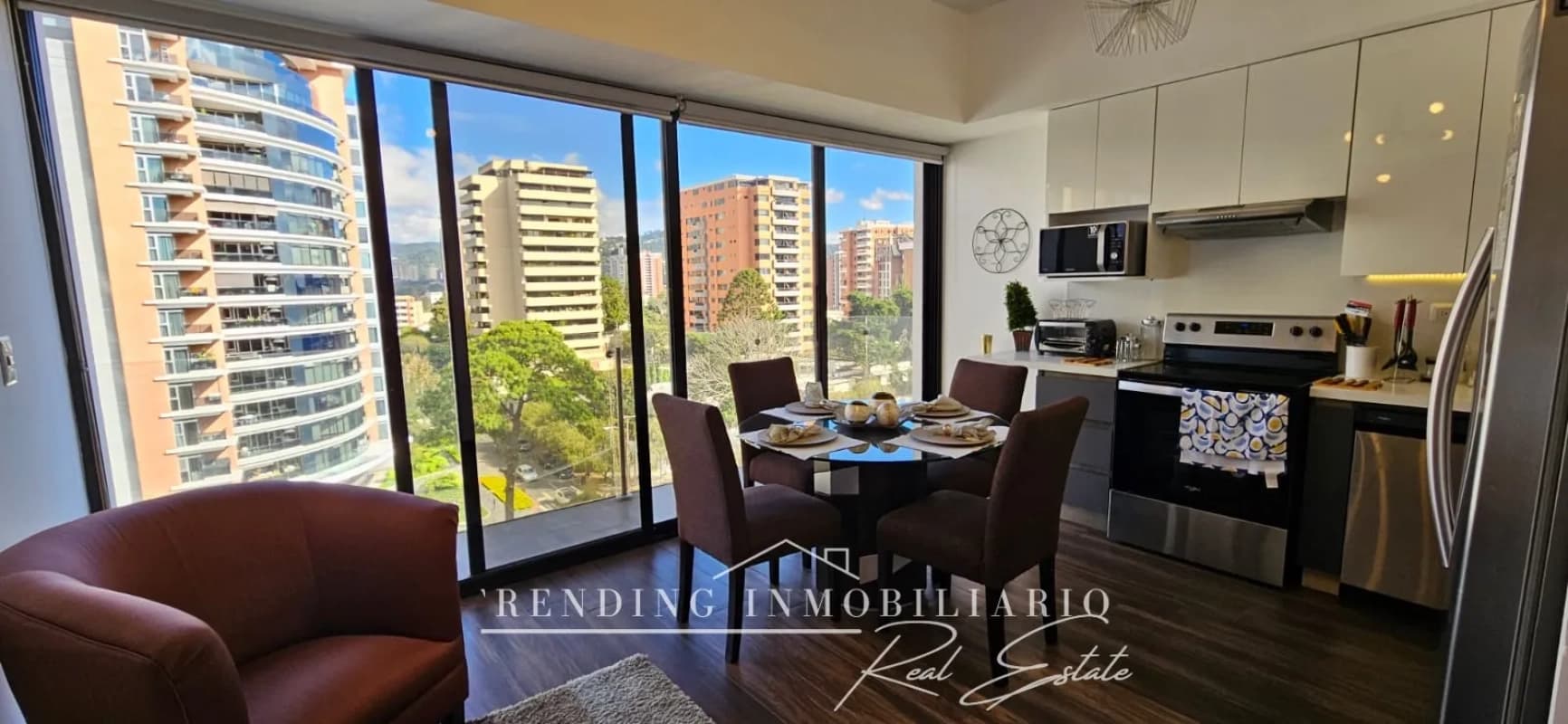 Apartamento en renta zona 10 Edificio Casa Clara amueblado de un dormitorio 50.88 m² + un parqueo