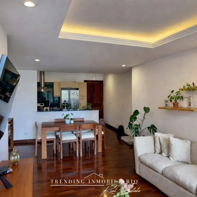 Apartamento en renta zona 10 edificio Santa María amueblado de 2 habitaciones + 2 parqueos