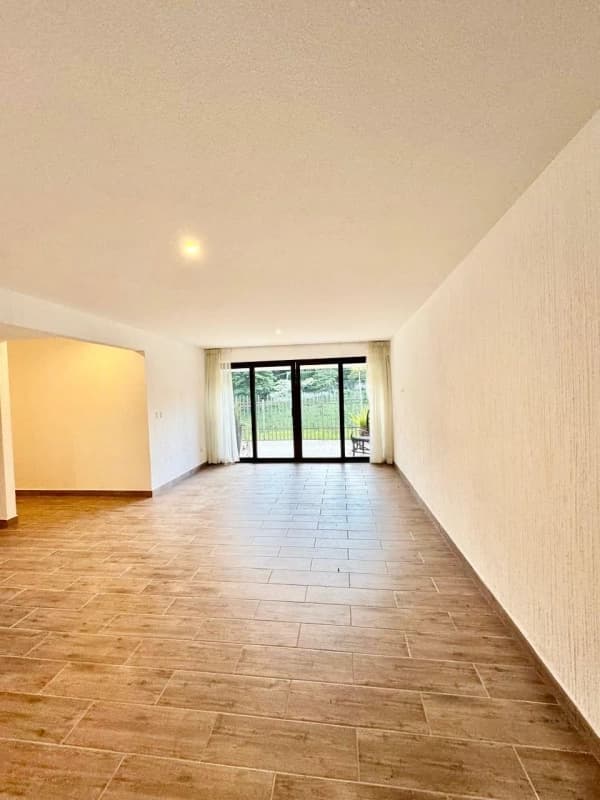 Apartamento en renta con jardín - CAES