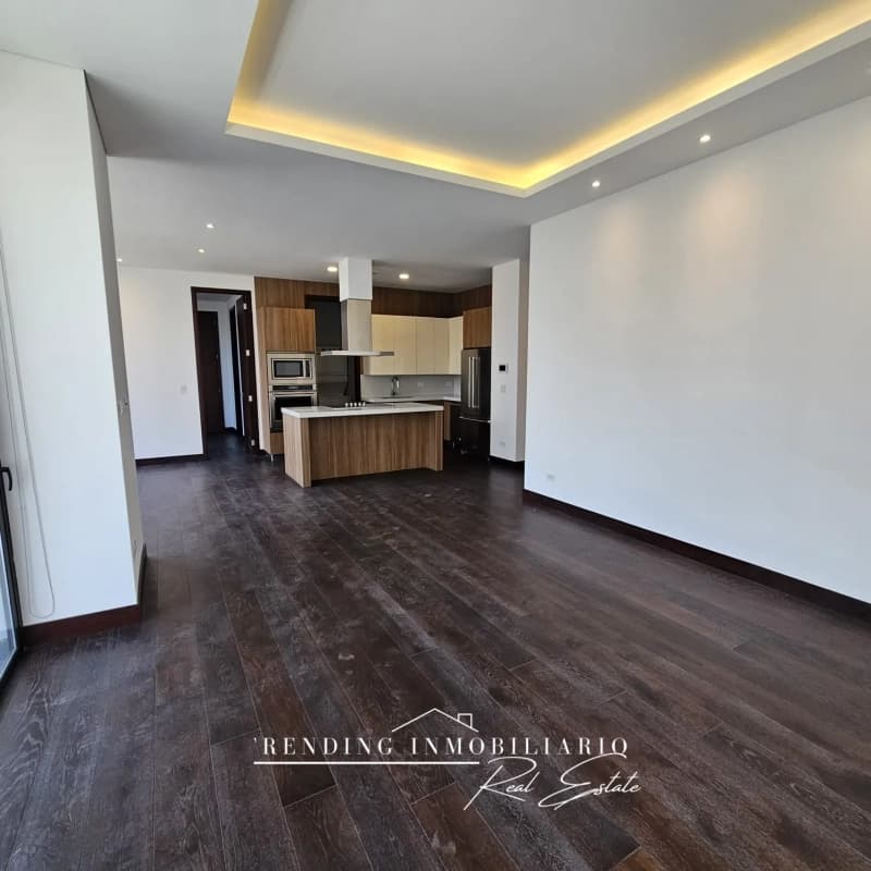Apartamento en renta zona 14 edificio Echo, 2 habitaciones 169 m² 2 parqueos