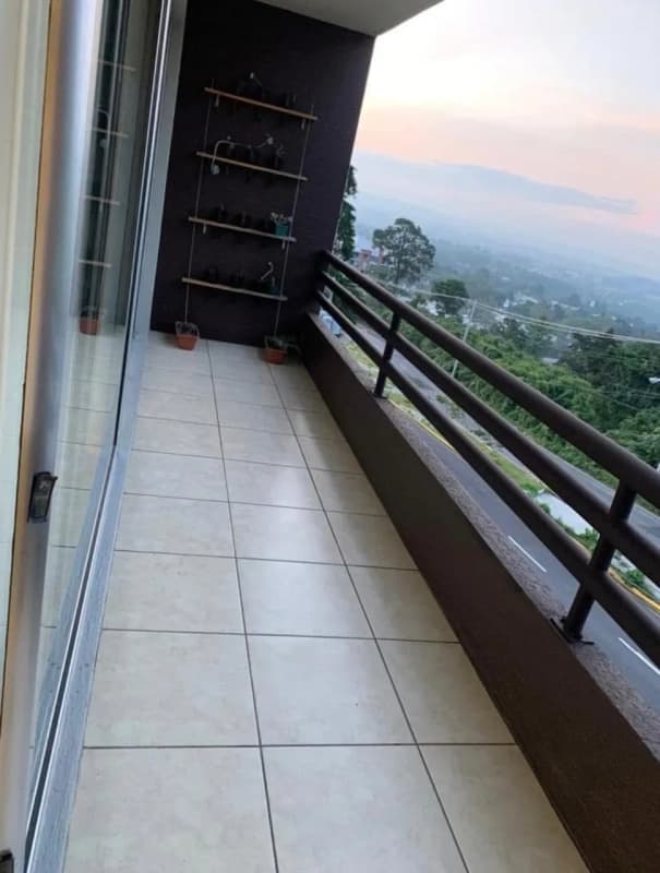 APARTAMENTO EN VENTA EN EDIFICIO BOSQUES DE EUSKADI EN ZONA 16