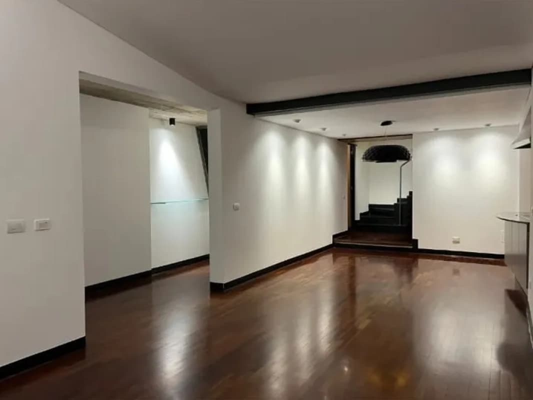 Alquiler de amplio apartamento en Oakland zona 10 de 1 dormitorio con terraza