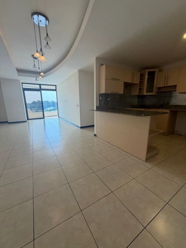 Apartamento en alquiler zona 11 en edificio MIRAGE