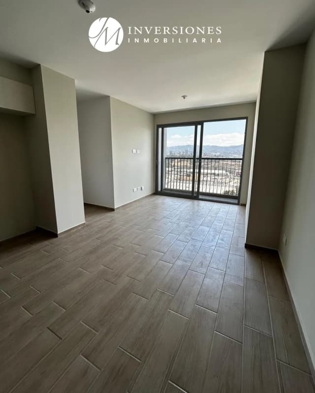 Apartamento en renta en zona 12 de 3 dormitorios