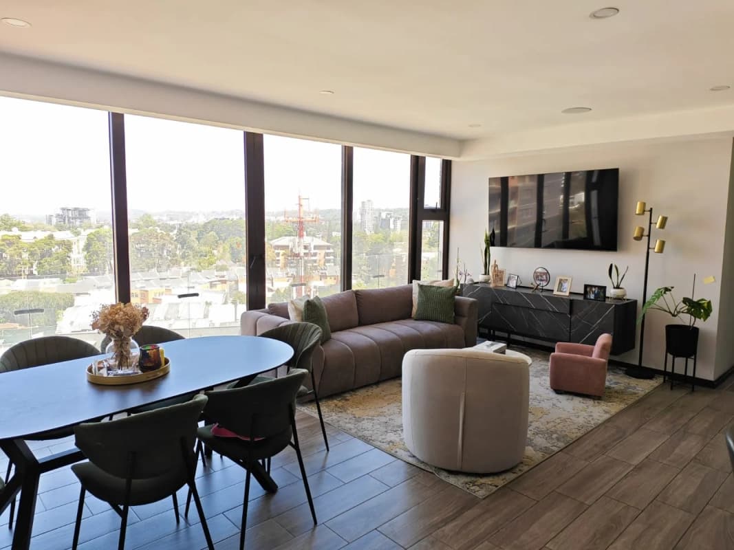 Apartamento en Alquiler | Edificio NIKO 10 | Zona 10 | 3 habitaciones · Nivel alto · Pet friendly