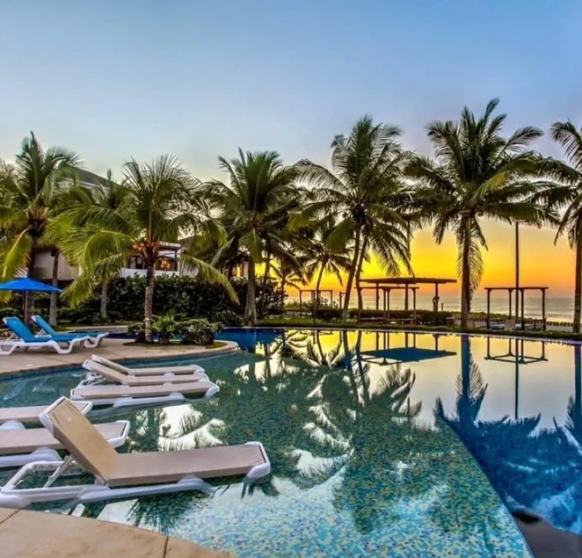 Villa remodelada en venta, Los Cabos Monterrico