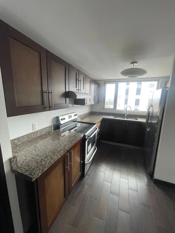 LINDO APARTAMENTO EN RENTA ZONA 14