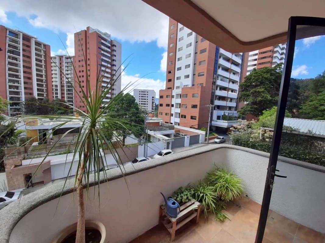 Apartamento en Venta, Edificio Bellini, zona 14