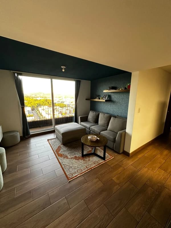 ALQUILER DE AMPLIO PENTHOUSE - ROQUE, ZONA 02