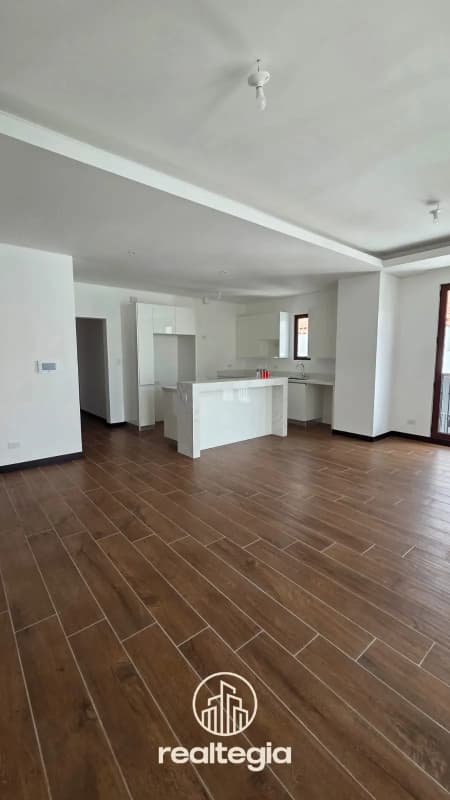 APARTAMENTO LIRIOS DE CAYALÁ ZONA 16