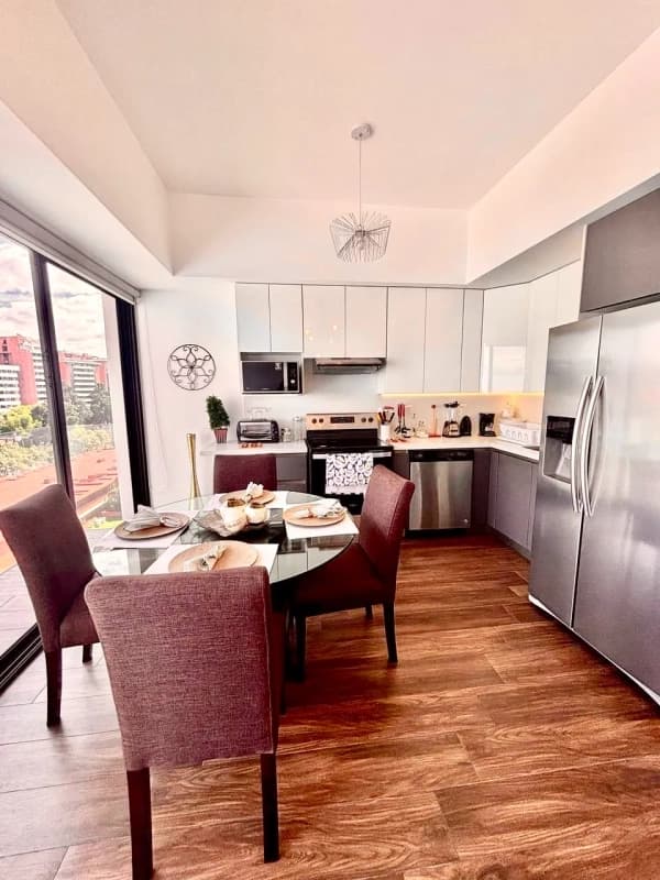 Zona 10 • Apartamento Amueblado en Renta/Venta • Casa Clara