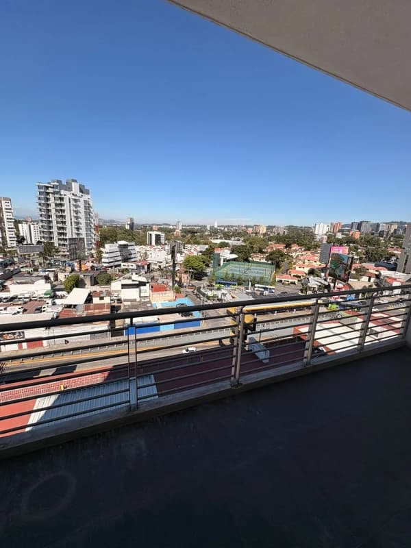 Alquiler de apartamento en zona 10 amueblado y equipado
