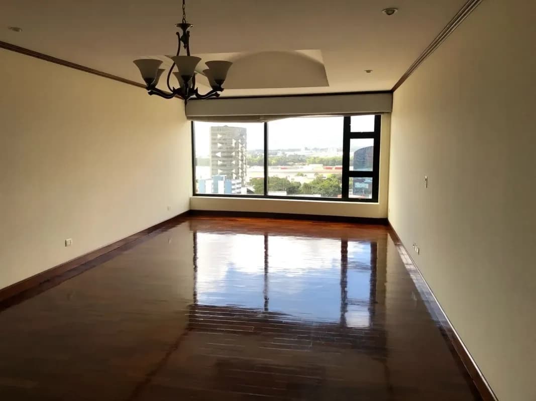 Apartamento en alquiler, Edificio Antiguo Zona 14