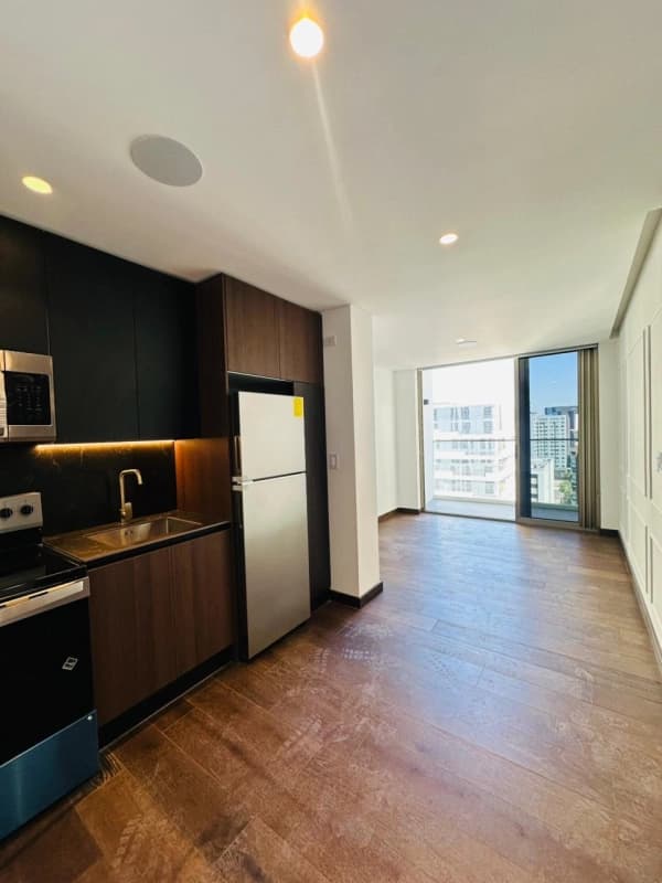 Apartamento en renta zona 10