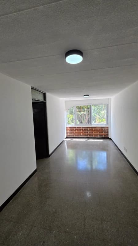Apartamento con jardin en venta zona 21