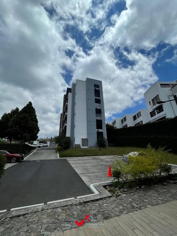 Apartamento amueblado en Renta Zona 16