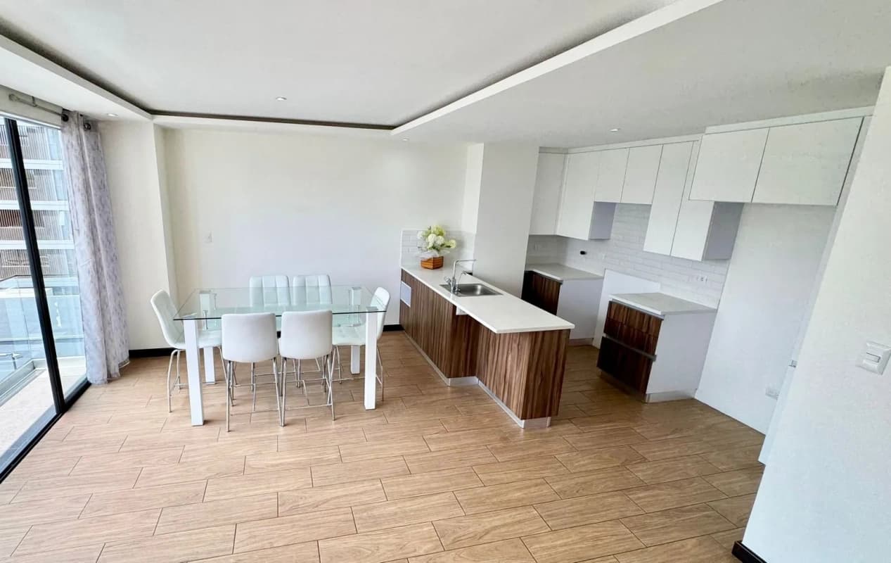 VENDO APARTAMENTO ZONA 15