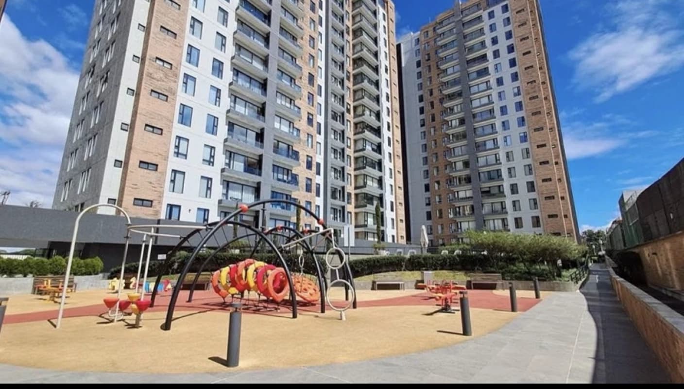 ALQUILO APARTAMENTO DE 3 HABITACIONES EN PARQUE 15