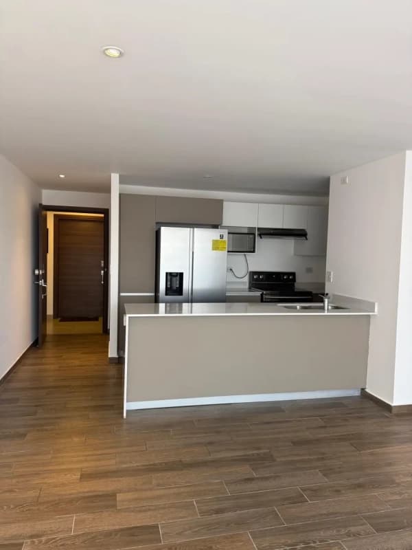 🏢 Apartamento en Renta – Parque 15, Zona 15