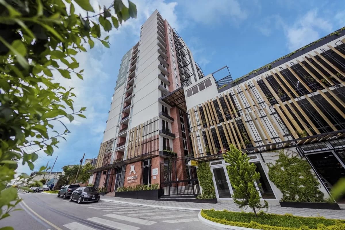 APARTAMENTO AMUEBLADO EN ALQUILER📍 Edificio Roque, Zona 2