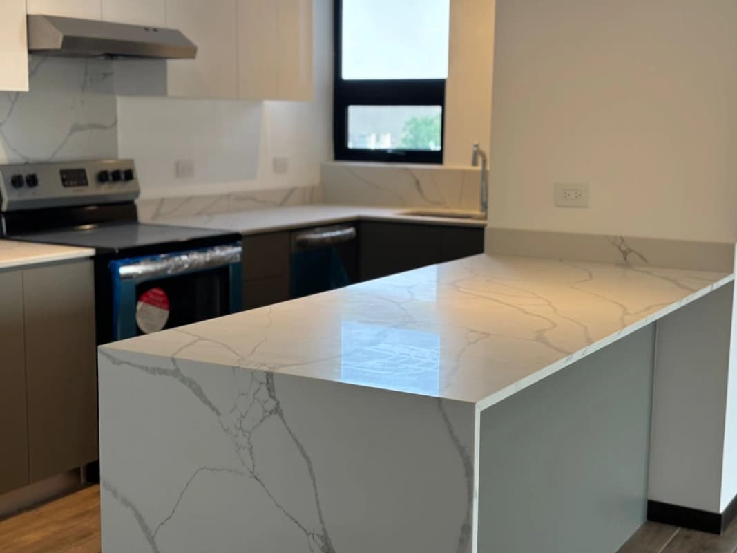 Apartamento de 3 dorms en renta, Aure, zona 13
