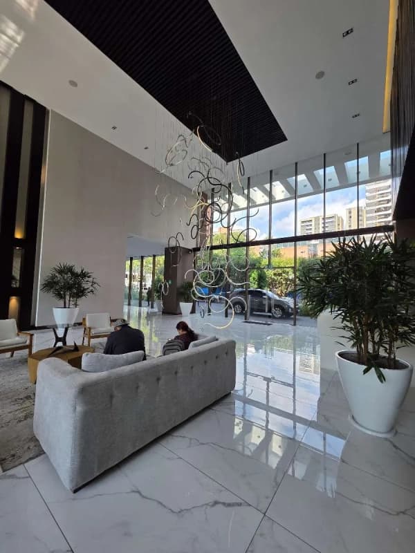 Vendo Apartamento con Terraza en zona 14