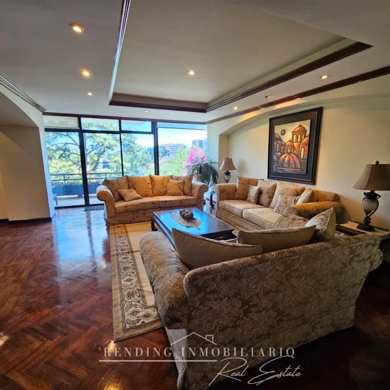 Apartamento en venta zona 14 edificio L'Excellence de 3 habitaciones + 3 parqueos