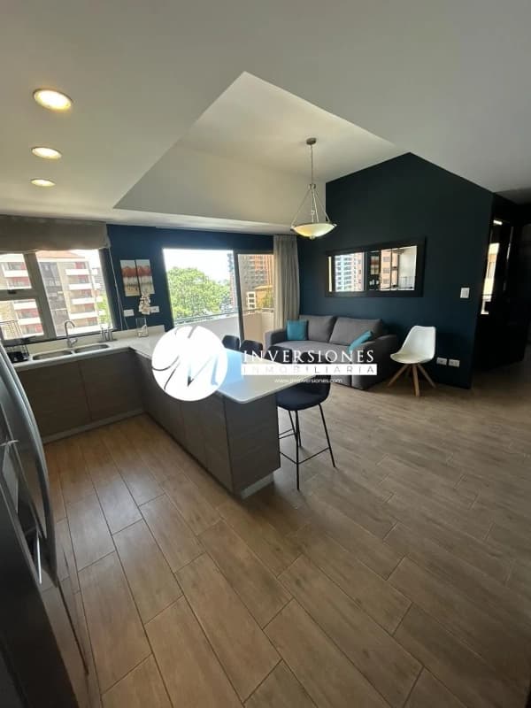Apartamento en renta zona 10 cerca de La Estación