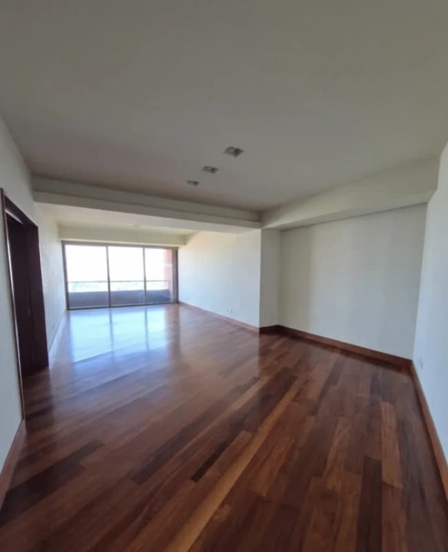 Renta Apartamento Casa Margarita zona 10 2 habitaciones 1 servicio