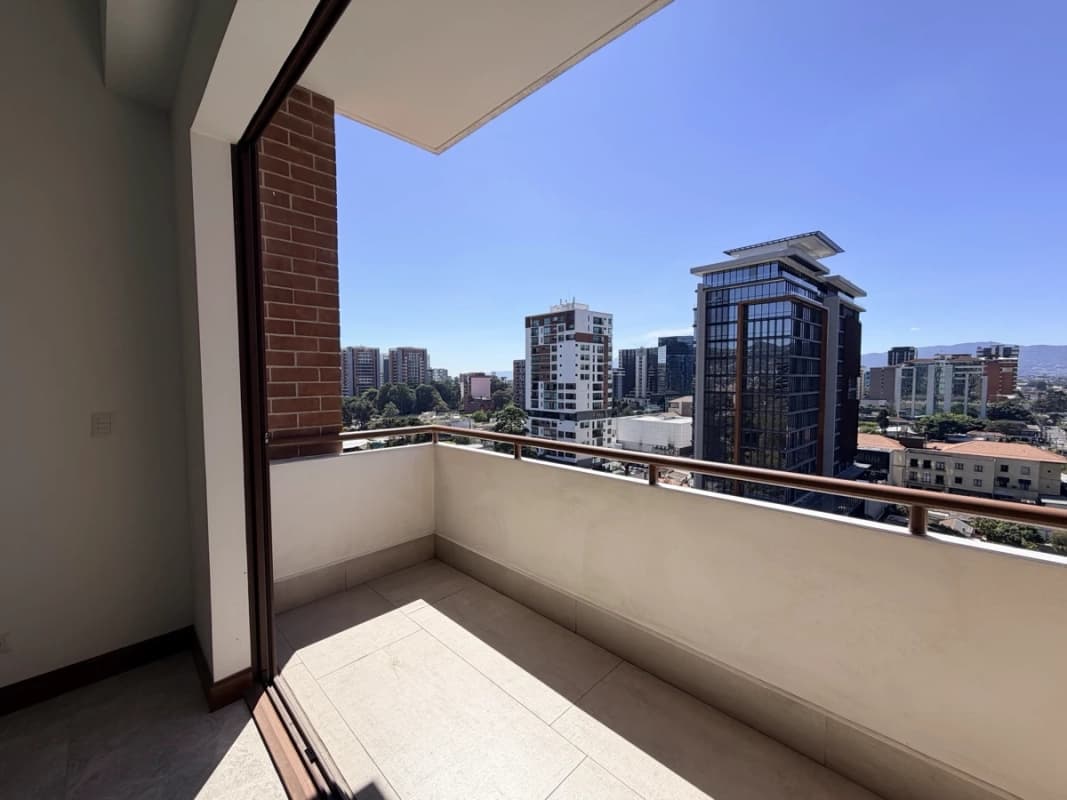 Apartamento nuevo y amplio en zona 10