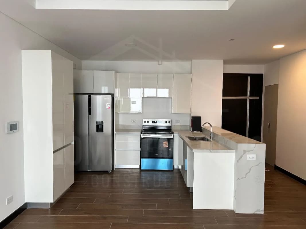 Apartamento en renta Lirios de Cayala