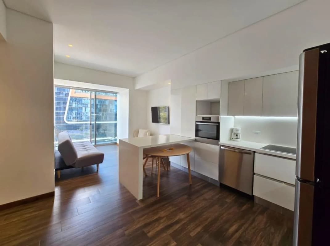 Apartamento amueblado en alquiler, Edificio AVIA, Zona 10
