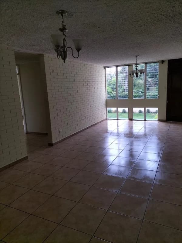 Alquiler de apartamento en zona 10 de 3 dormitorios