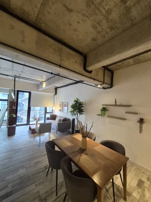 APARTAMENTO AMUEBLADO Y EQUIPADO  EN EL CORAZON DE ZONA 4