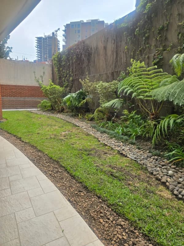 En venta apartamento en primer nivel, zona 14